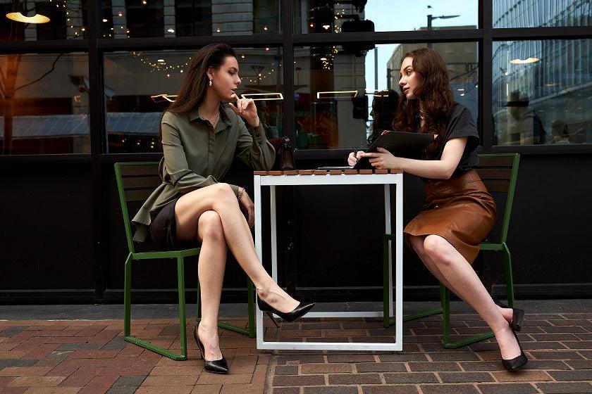 Complete Guide for Women on How To Dress For Success! - Le Réussi®