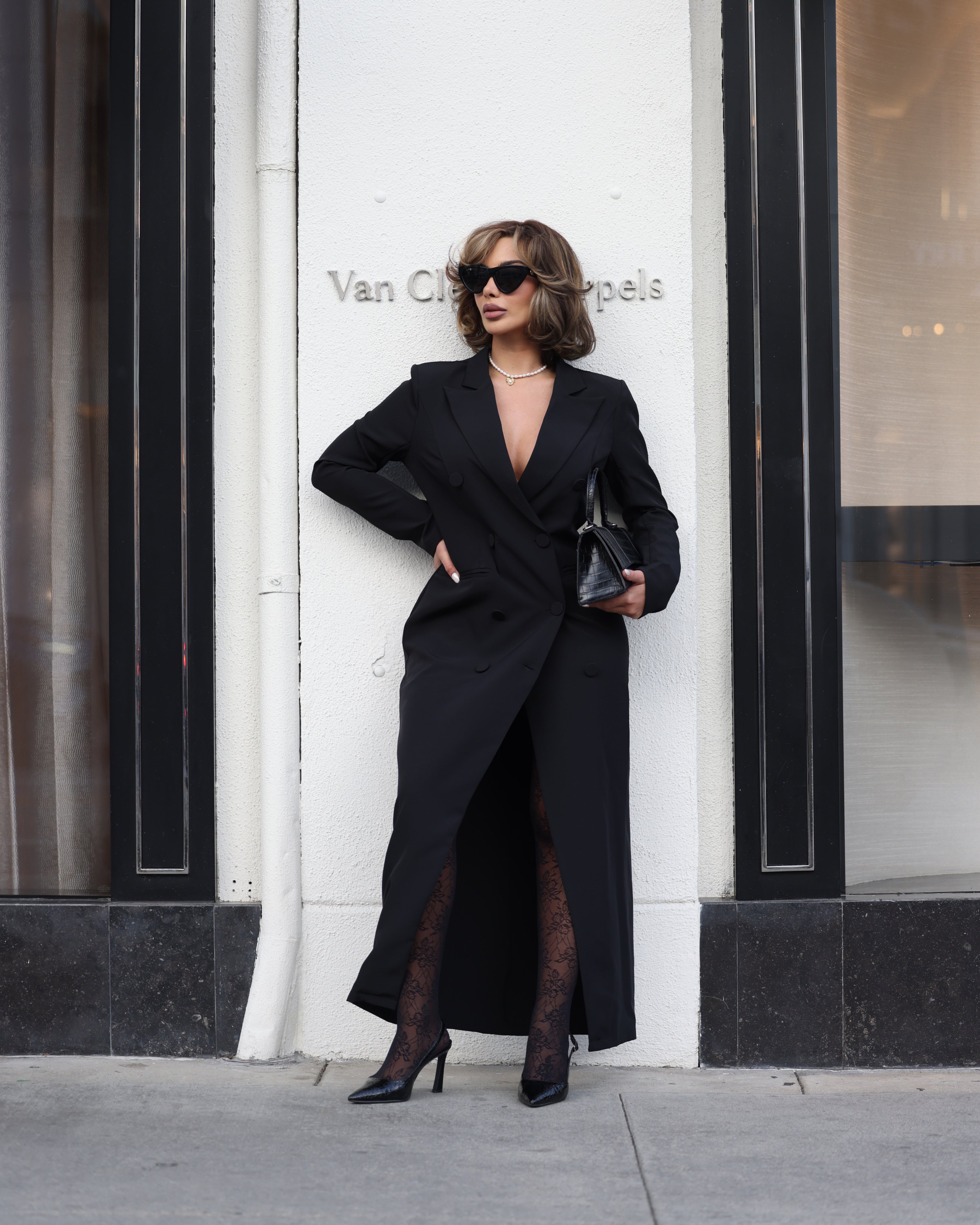 Gizem Sahin: A Force of Confidence, Fashion, and Empowerment.