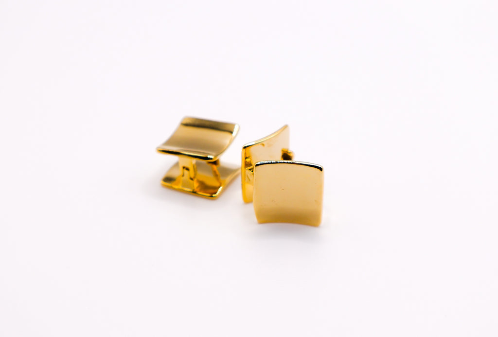 Le Réussi® Golden Chic Dots Earrings with minimalist round gold stud design