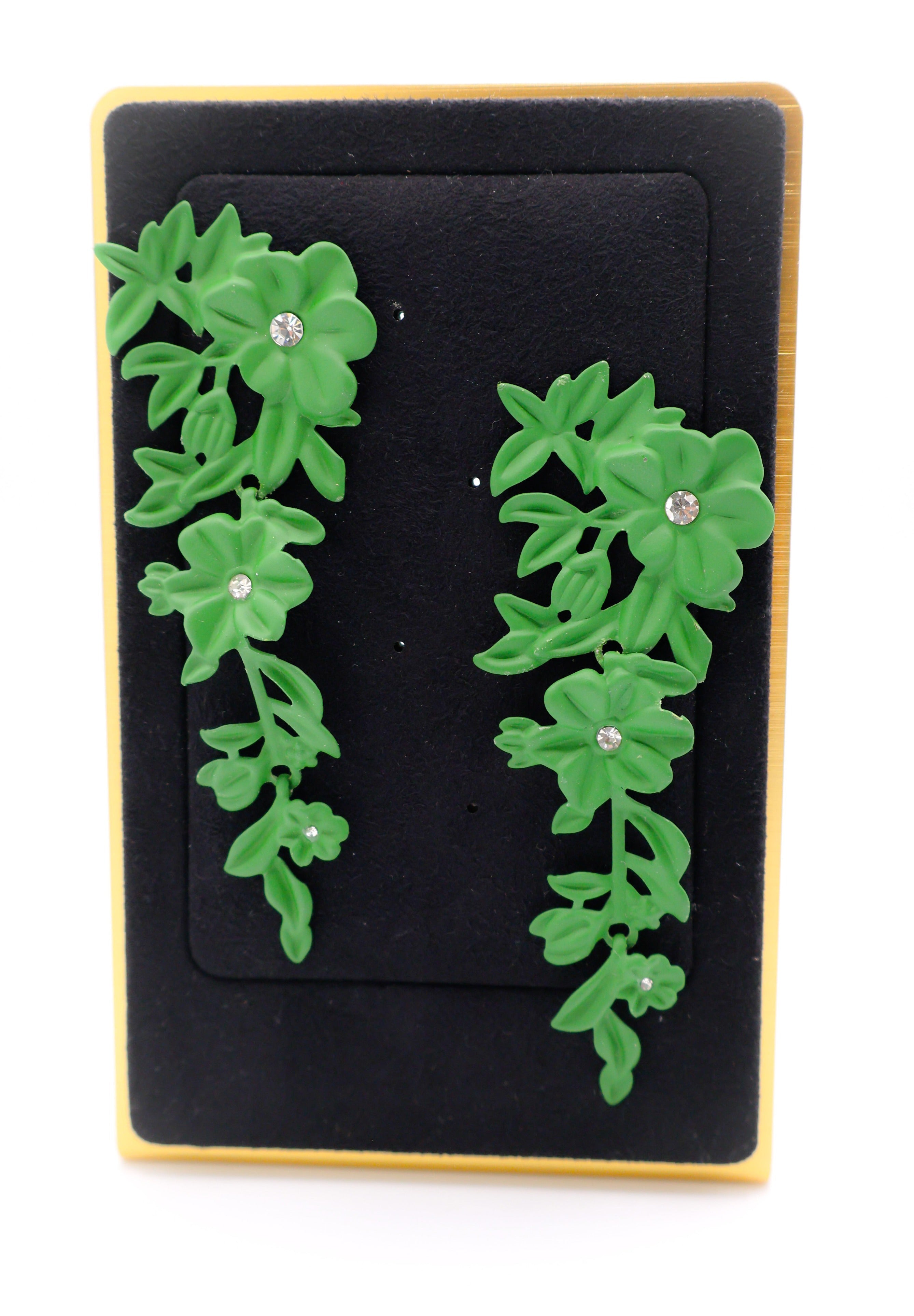 Le Réussi® Blooming Glamour Earrings – elegant floral statement earrings for women, luxury fashion jewelry with sparkling crystal accents.