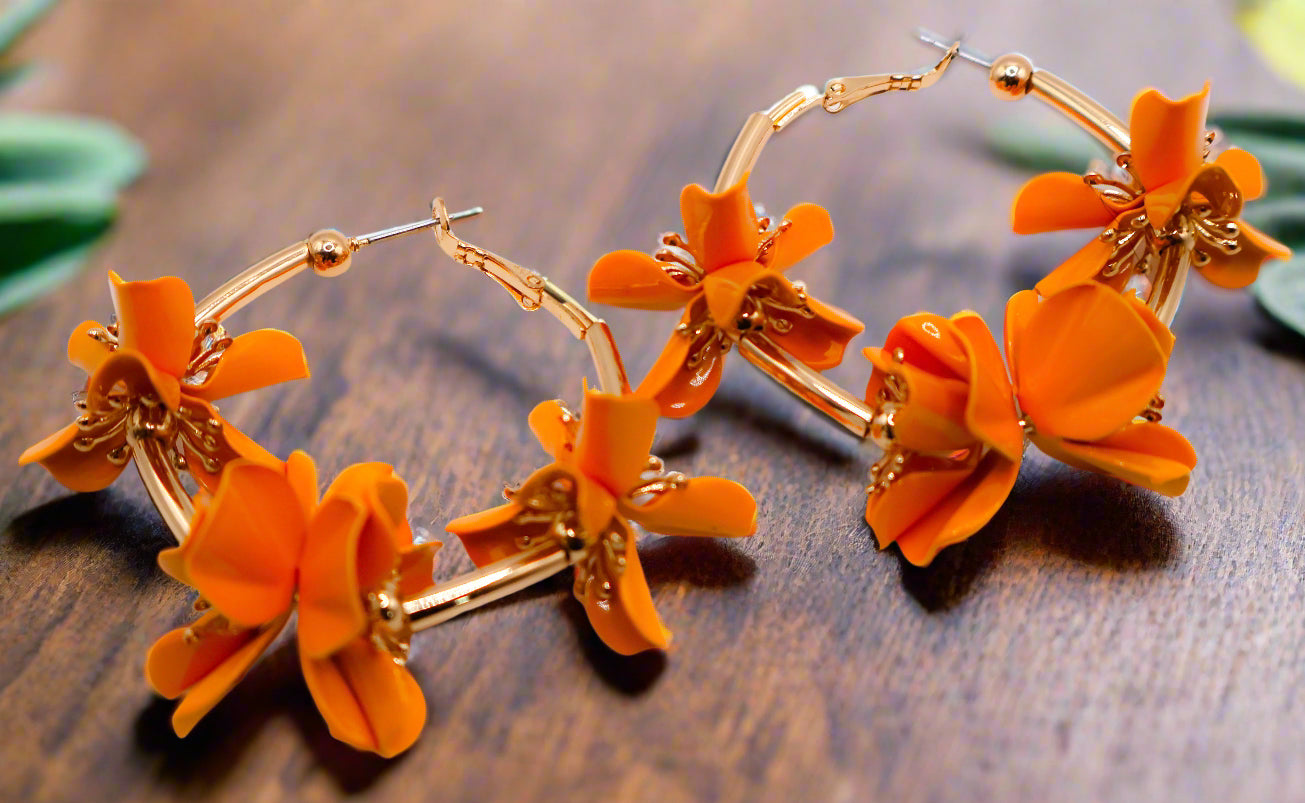 Le Réussi® Sunny Blossom Hoop Earrings with bright floral design and gold hoop style