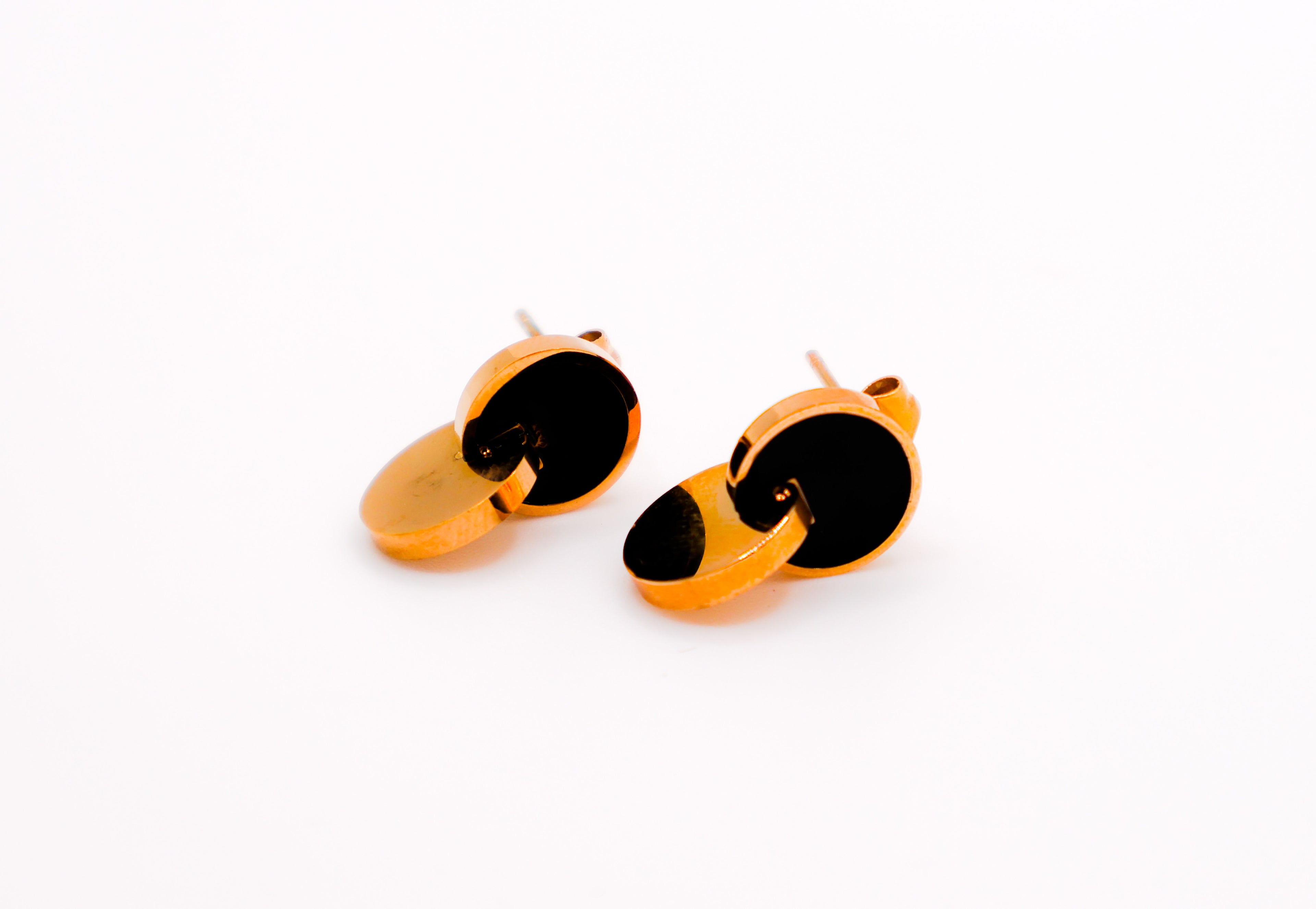 Harmony Circles Earrings – sterling silver interlinked circle earrings for women, elegant minimalist jewelry