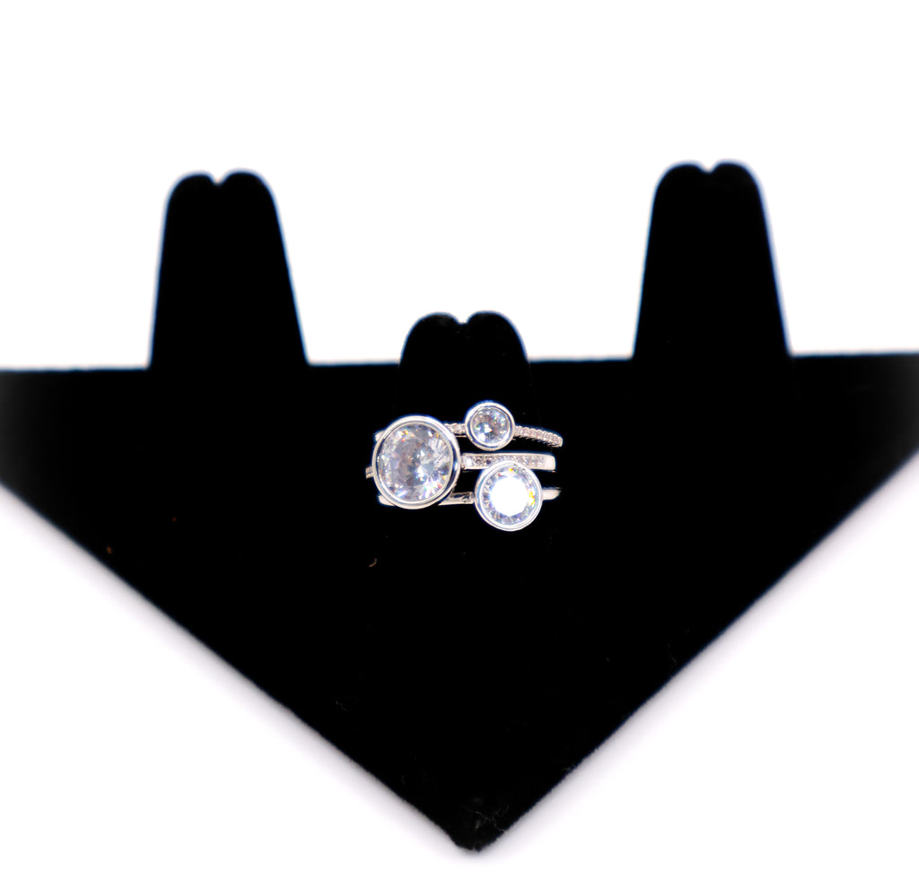 Le Réussi® Golden Leaf Elegance Earrings with nature-inspired gold leaf design