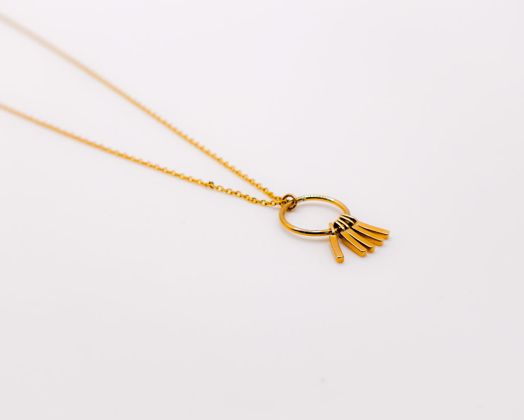 Golden wind chimes pendant necklace – elegant gold-plated jewelry for women, minimalist charm with modern design