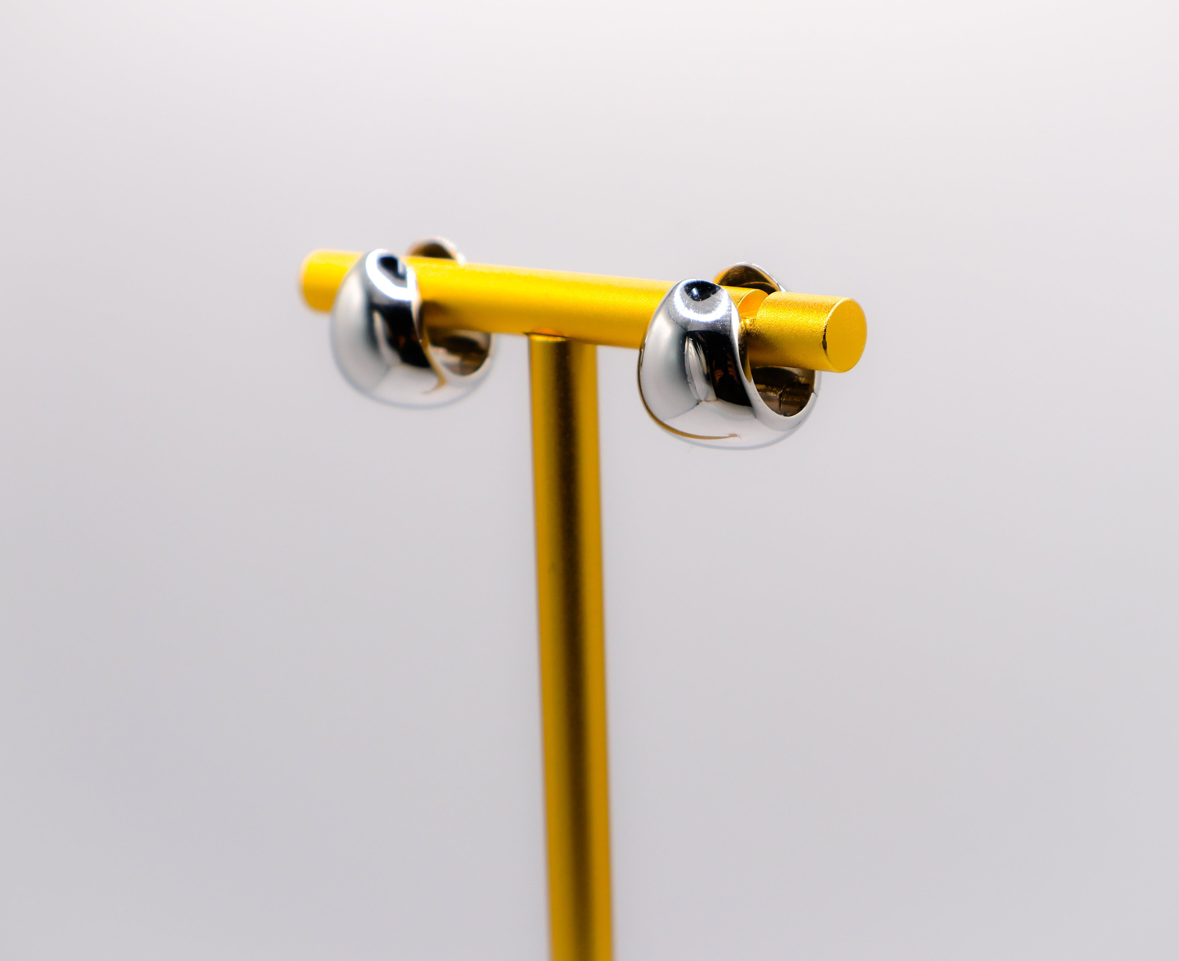 Italian silver peanut-shaped earrings – unique sterling silver statement earrings for women, modern elegant jewelry