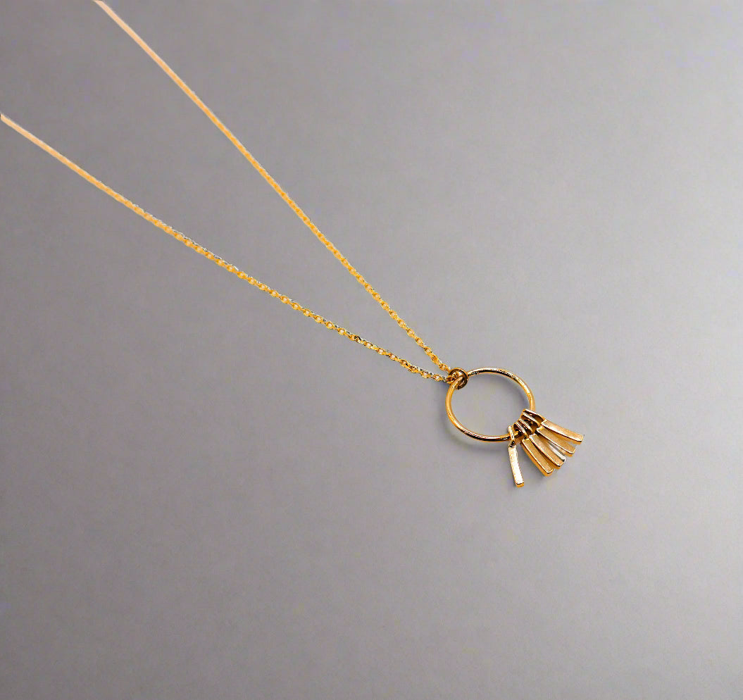 Golden wind chimes pendant necklace – elegant gold-plated jewelry for women, minimalist charm with modern design