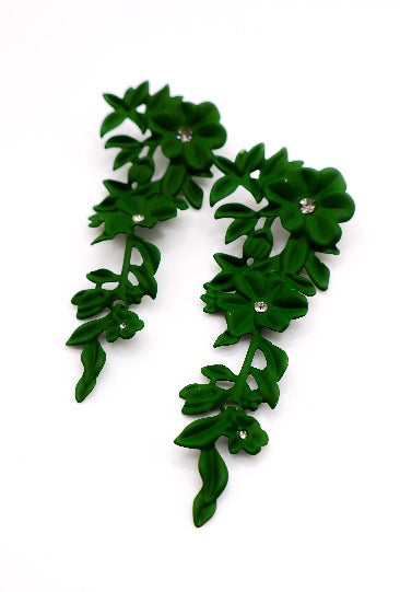 Le Réussi® Blooming Glamour Earrings – elegant floral statement earrings for women, luxury fashion jewelry with sparkling crystal accents.