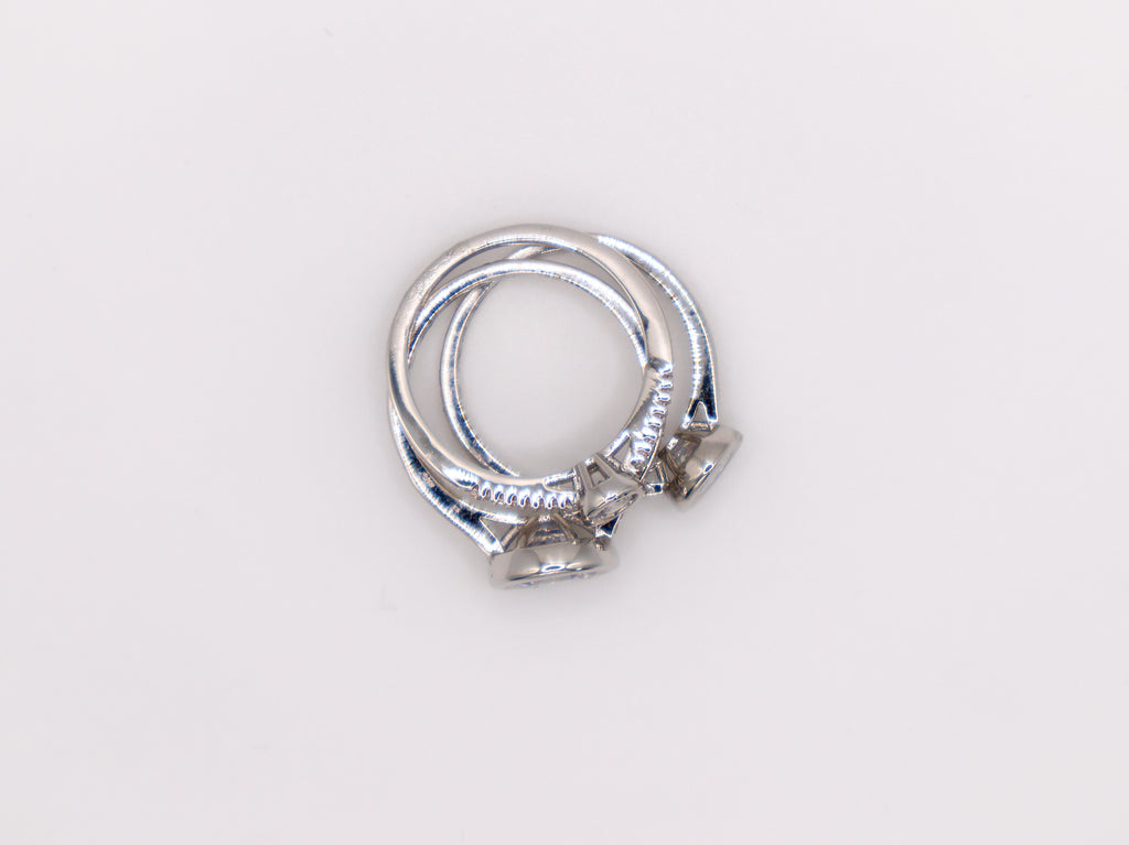 Le Réussi® Golden Leaf Elegance Earrings with nature-inspired gold leaf design