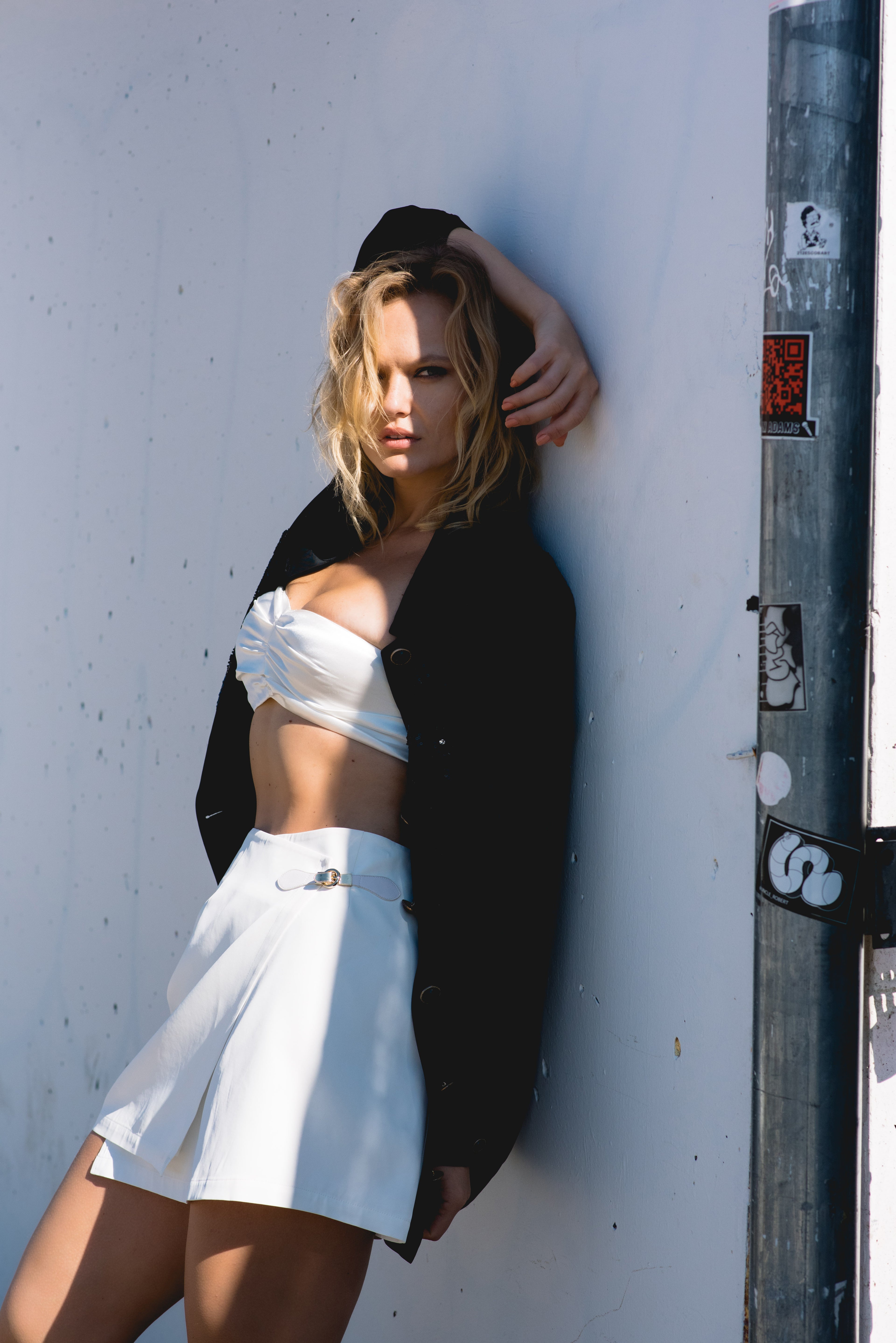 le reussi fashion - black bomber jacket with details shining decoration, party jacket, red carpet jacket