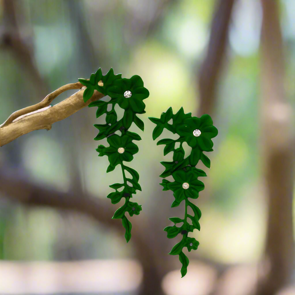Le Réussi® Blooming Glamour Earrings – elegant floral statement earrings for women, luxury fashion jewelry with sparkling crystal accents.