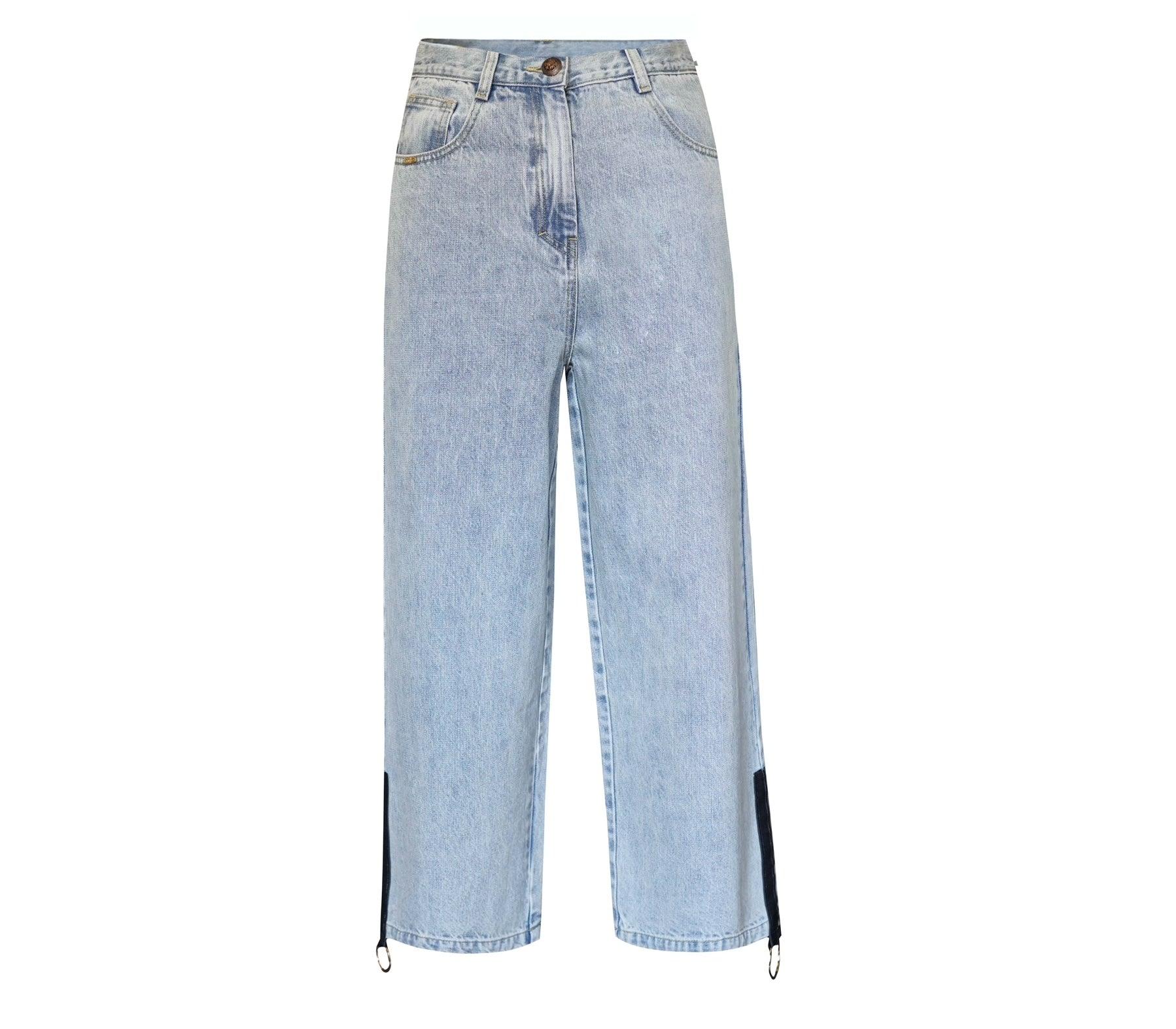 Le Réussi® Fashion - Demi Straight Cut Jeans cool-to-the-touch luxurious feel and live-in comfort