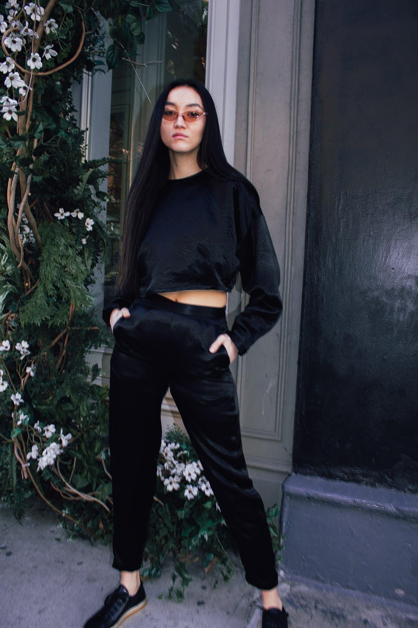 Le Réussi® Fashion -Sophie Black Pants with a sleek, tailored fit, high waist, and elegant silhouette for a refined and versatile look