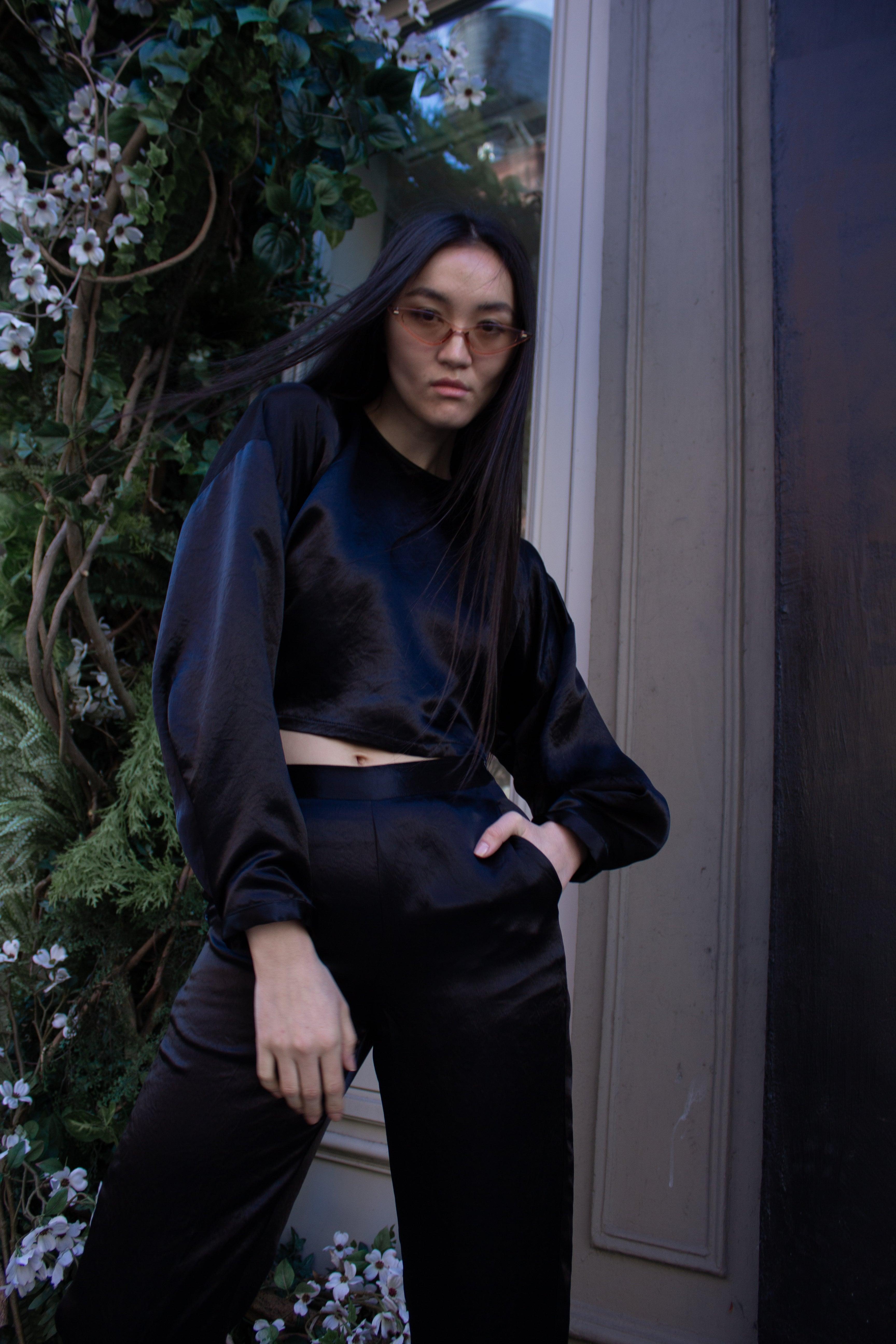 Le Réussi® Fashion -Sophie Black Pants with a sleek, tailored fit, high waist, and elegant silhouette for a refined and versatile look