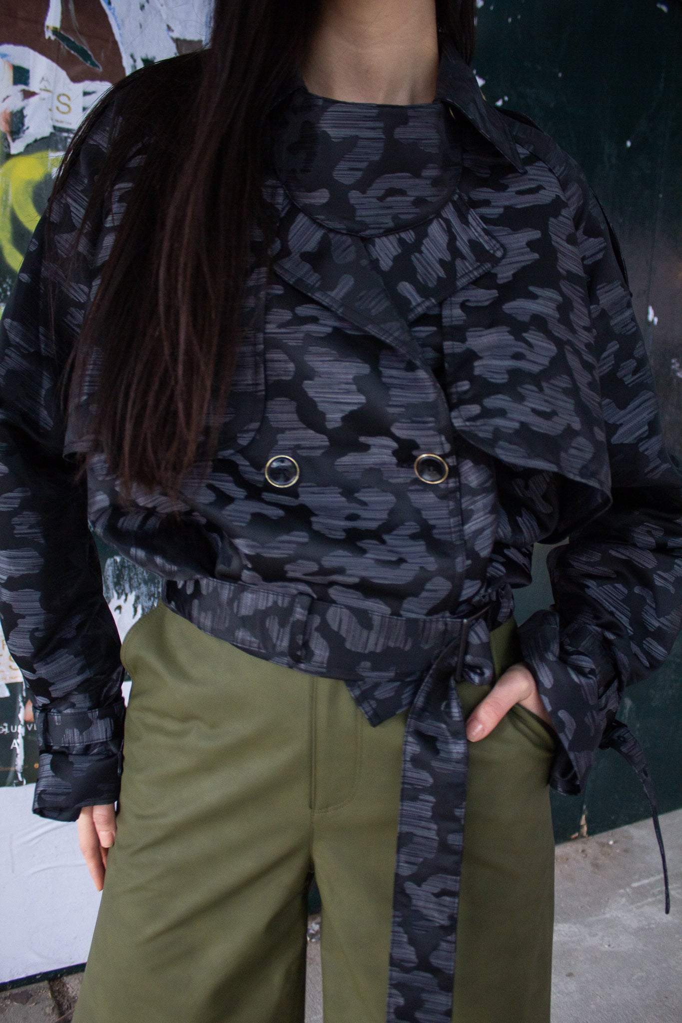 Le Réussi®  Fashion - Jacqueline Black Jacket with a sophisticated, structured fit. 