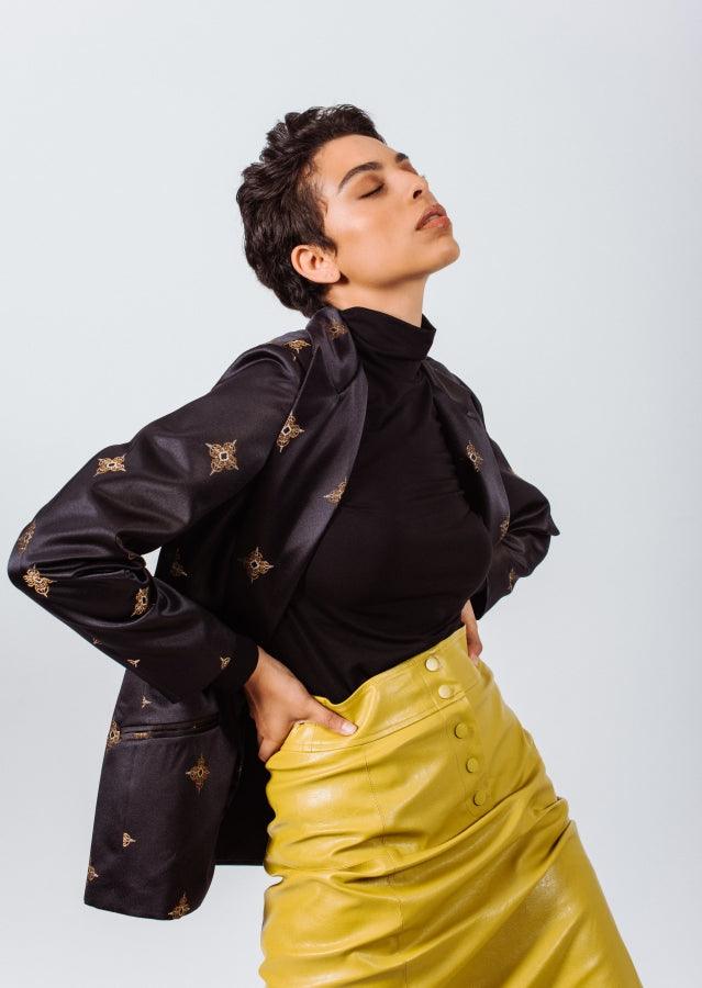 Le Réussi® Fashion - Standout Black and Gold Blazer A Luxurious Statement of Elegance and Power.