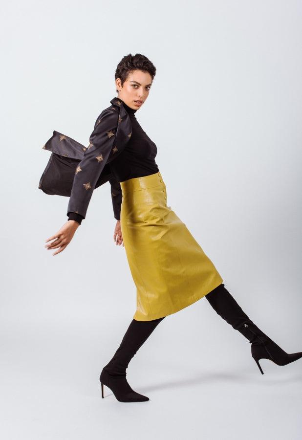 Le Réussi® Fashion - Standout Black and Gold Blazer A Luxurious Statement of Elegance and Power.