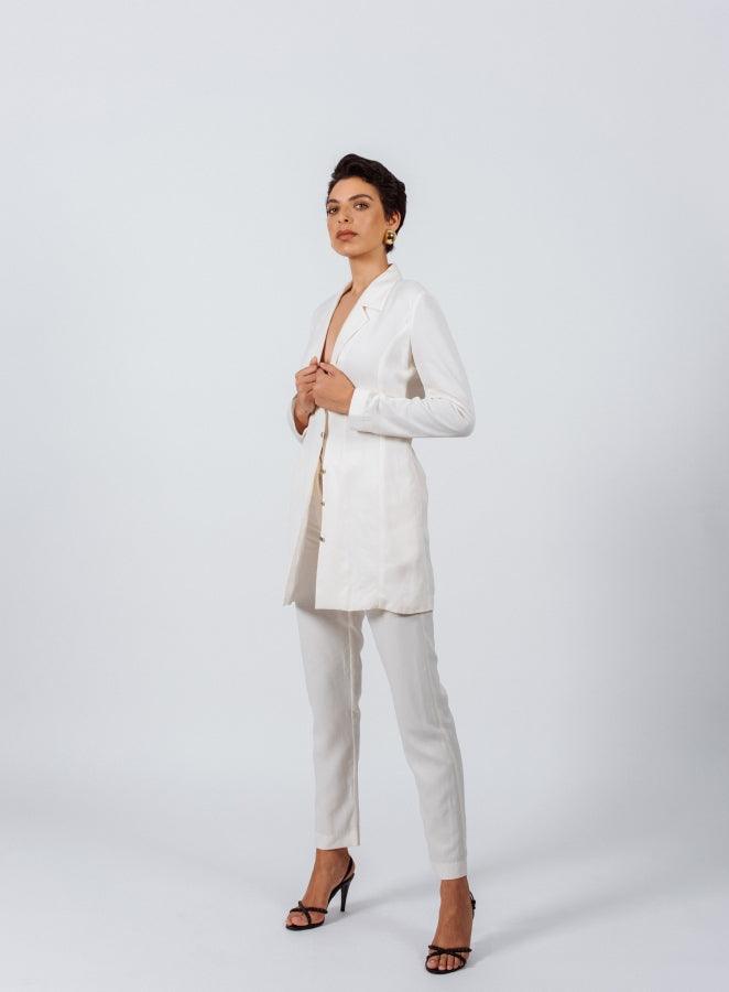 Le Réussi® - White Linen Tailoring Slim Pants luxury tailoring meets effortless sophistication.