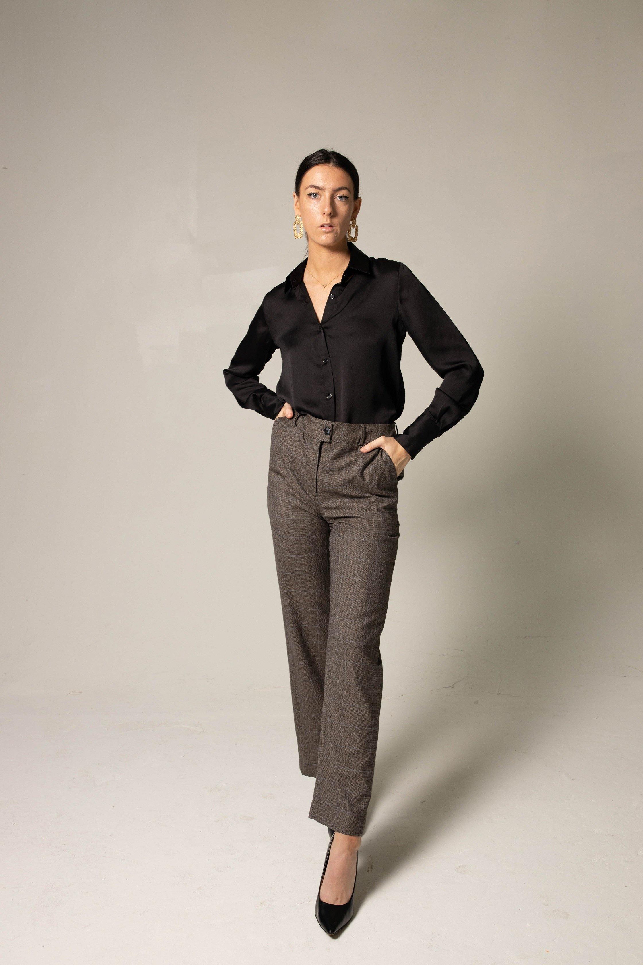 Le Réussi® Fashion - Women's Straight Leg Pants sleek, sophisticated, and effortlessly luxurious.