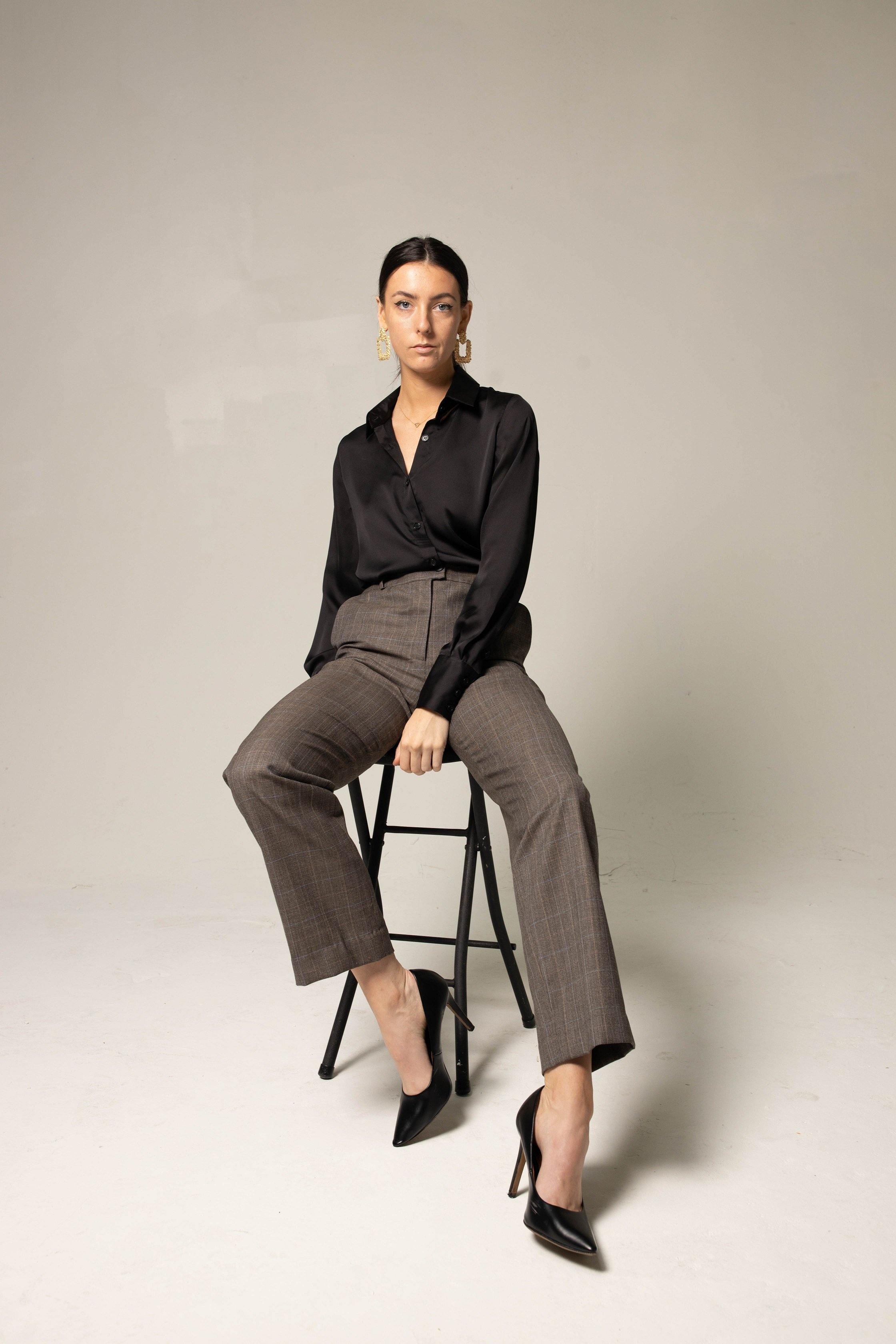 Le Réussi® Fashion - Women's Straight Leg Pants sleek, sophisticated, and effortlessly luxurious.