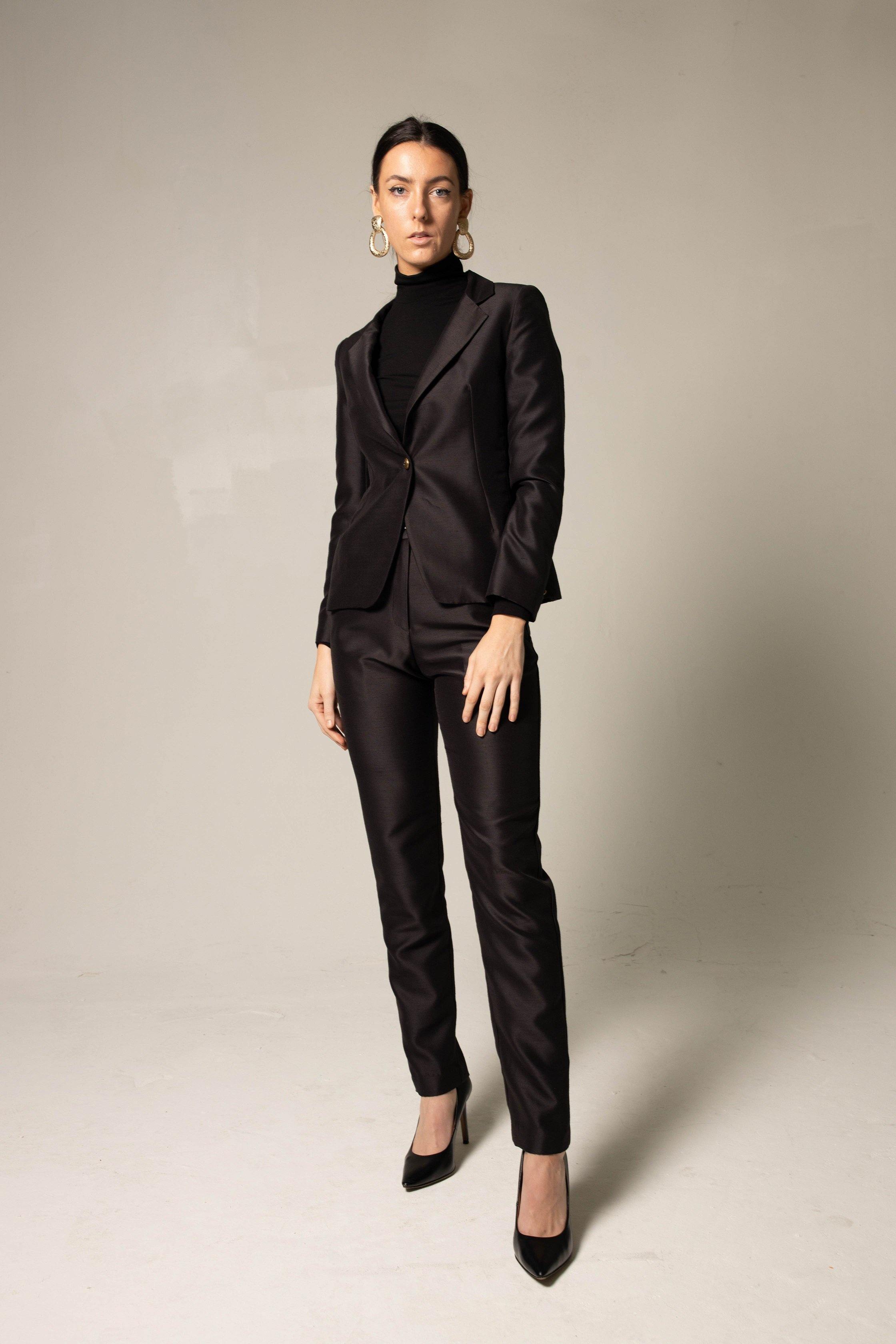 Le Réussi® Fashion - Elegant Skinny Pants in Black – sleek, sophisticated, and effortlessly luxurious.