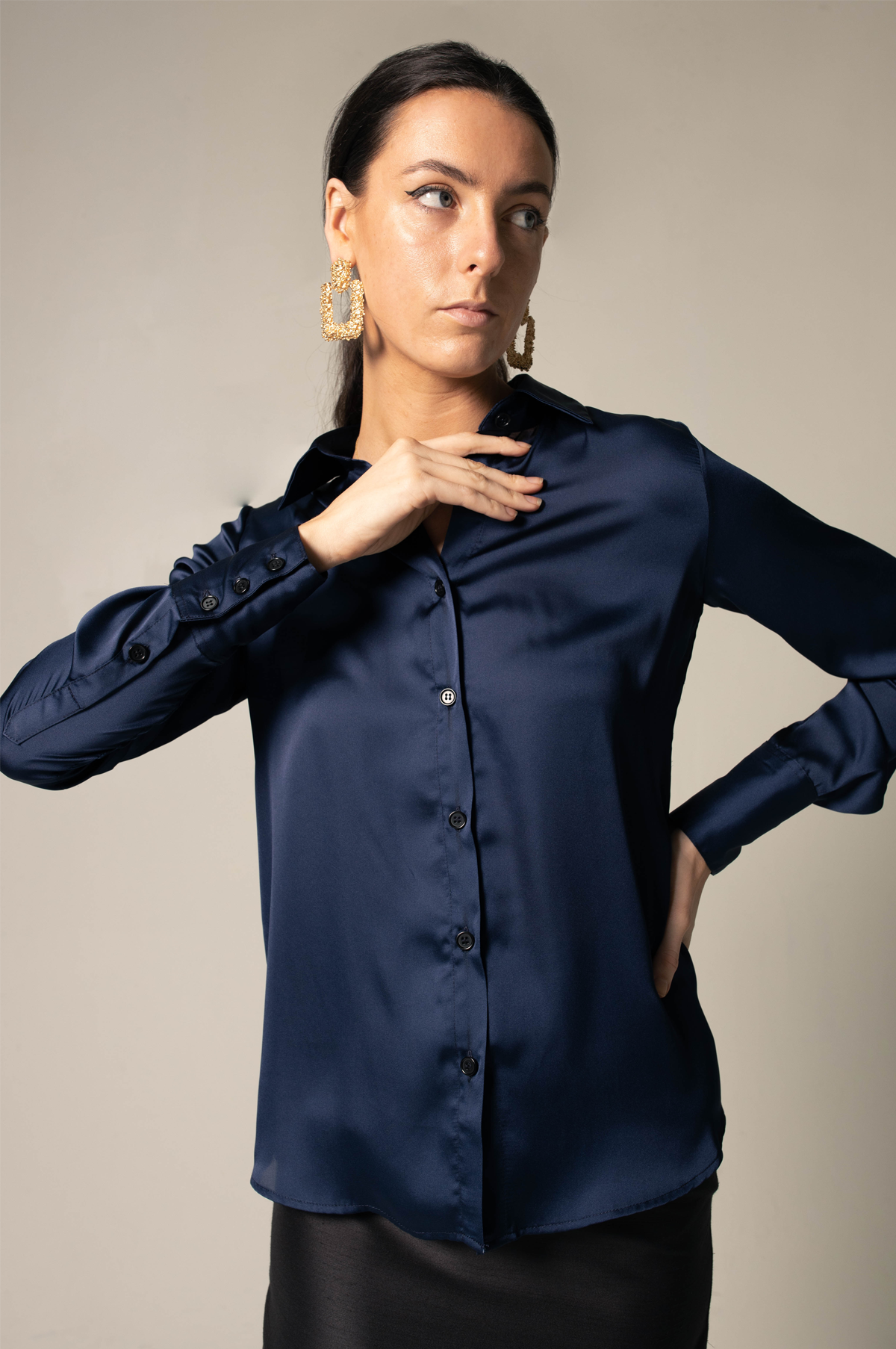 Le Réussi® Fashion - Classy Women's Silk Blouse in Royal Blue pure luxury with timeless elegance.