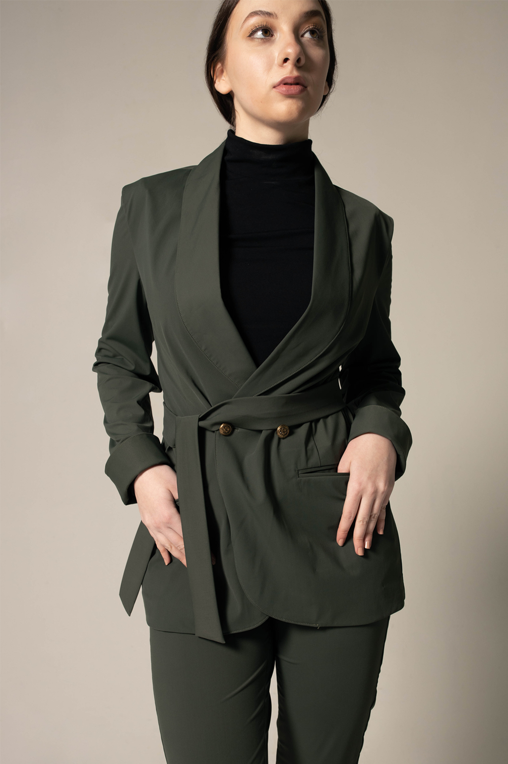 Le Réussi® Fashion - Women's Olive Blazer with Front Buttons A Luxurious Statement of Elegance and Power.