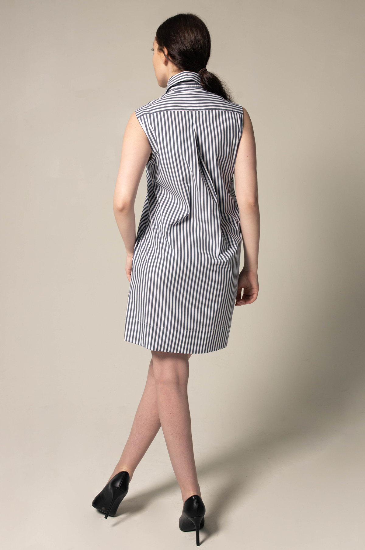 Le Réussi® Italian Cotton Blue Stripe Sleeveless Dress A Luxurious Blend of Freshness and Elegance.