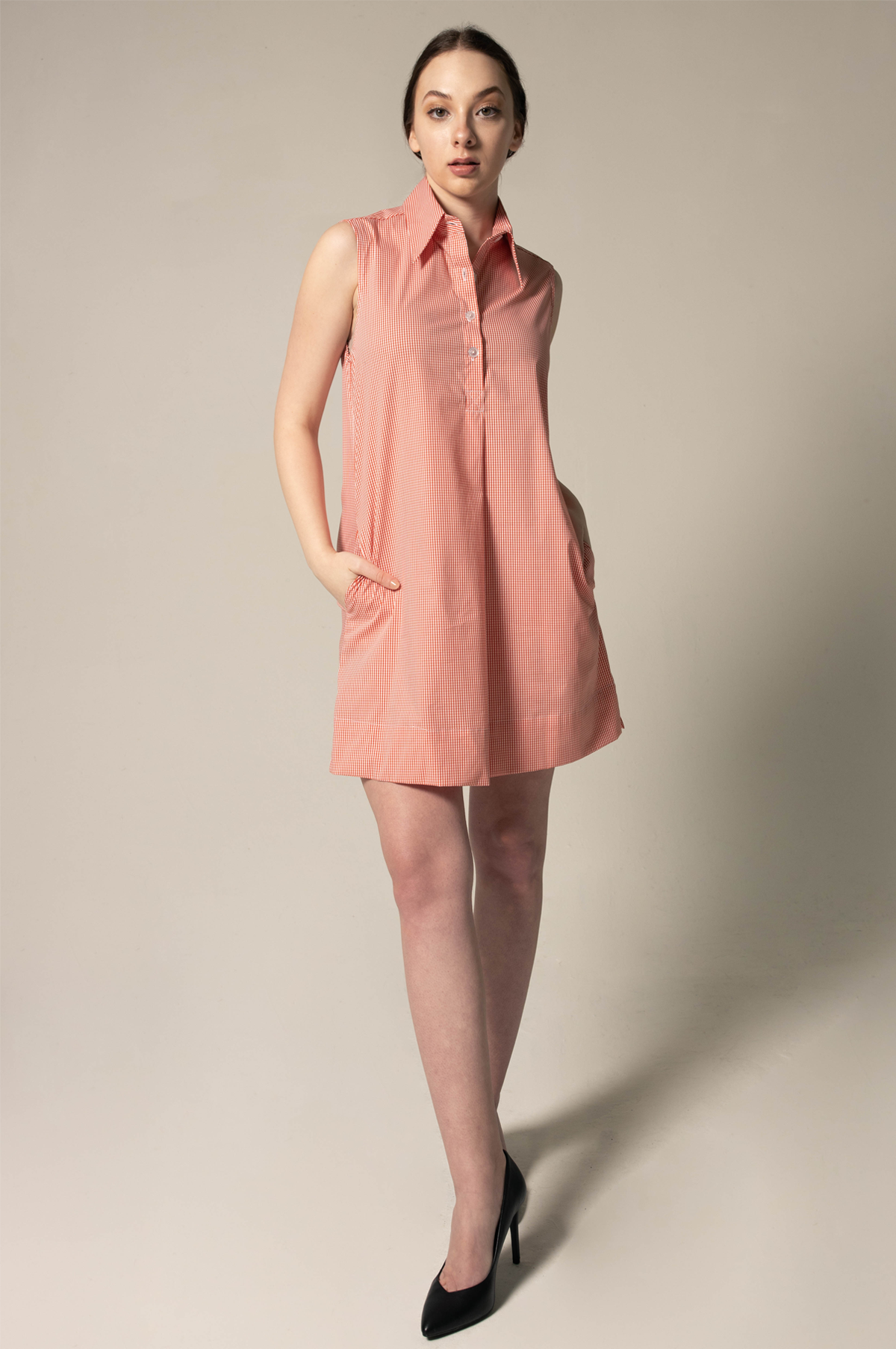 Le Réussi® Fashion - Italian Cotton Orange Sleeveless Dress A Luxurious Statement of Vibrance and Elegance.