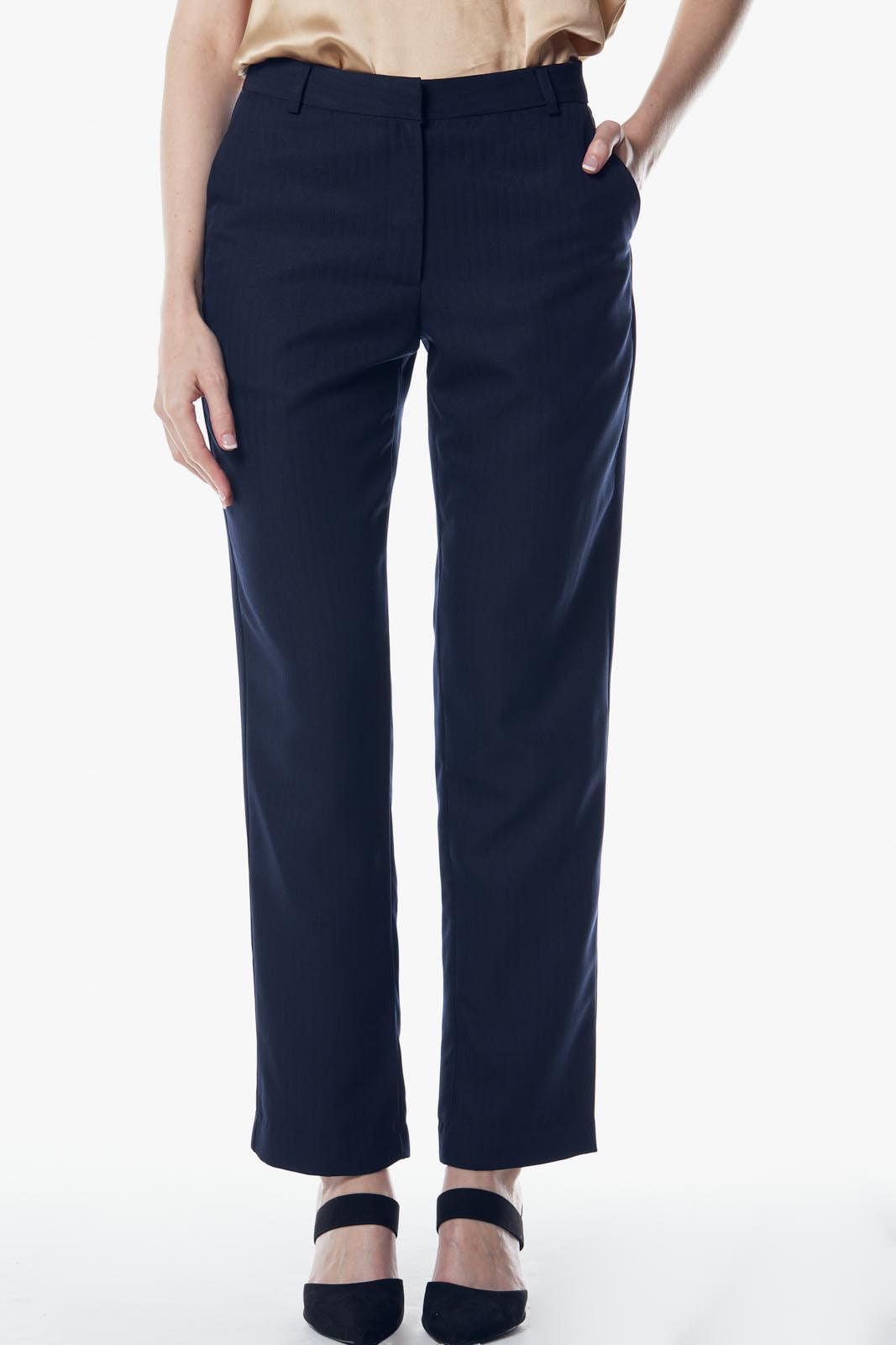 Le Réussi® Fashion - Tailoring Slim Pants in Navy Blue A Luxurious Fusion of Precision and Sophistication.