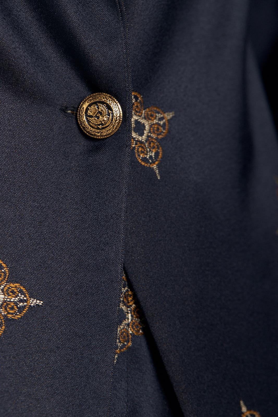 Le Réussi® Fashion - Standout Black and Gold Blazer A Luxurious Statement of Elegance and Power.