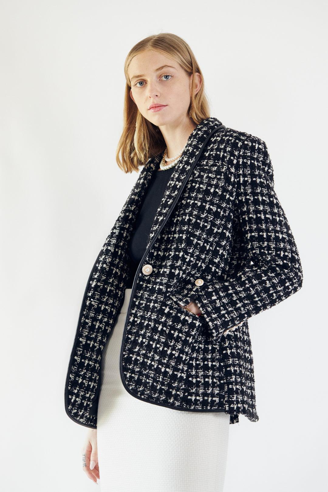 Le Réussi® Fashion - Black & White Tweed Checkers Jacket A Luxurious Fusion of Classic Elegance and Modern Sophistication.