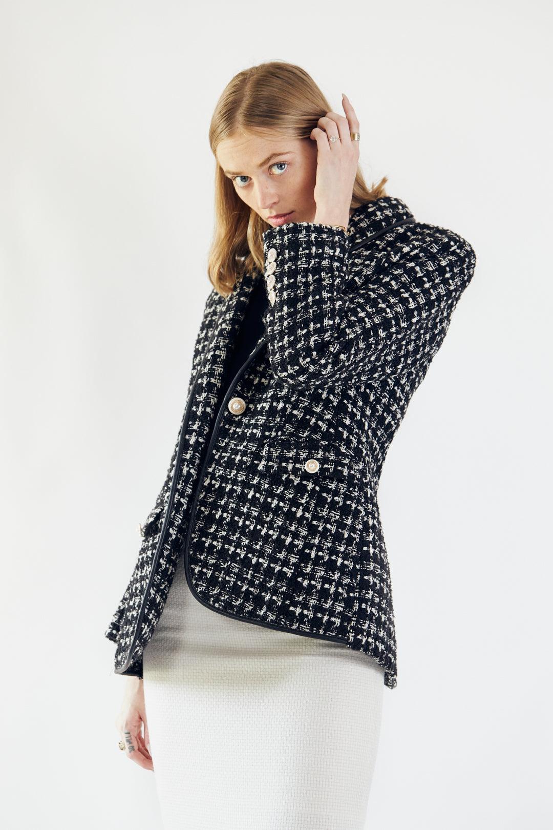 Le Réussi® Fashion - Black & White Tweed Checkers Jacket A Luxurious Fusion of Classic Elegance and Modern Sophistication.