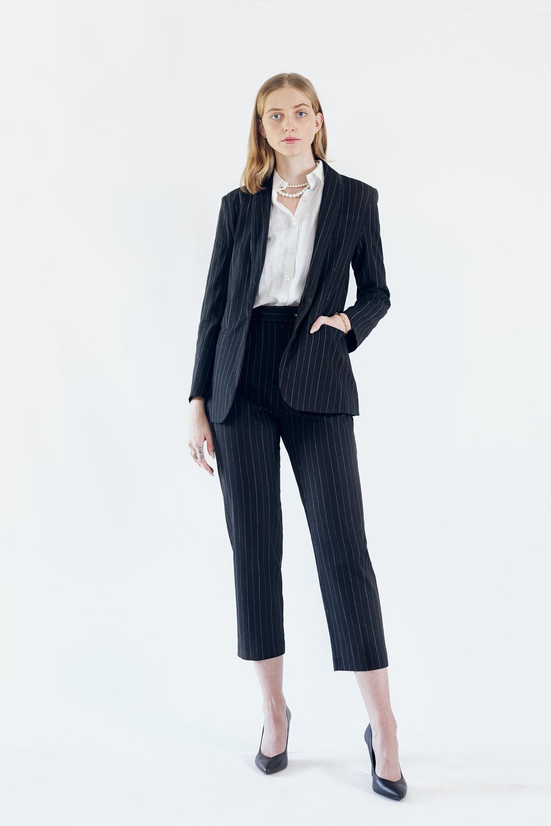 Le Réussi® Fashion - Black Pinstripes Suit Blazer A Luxurious Icon of Power and Sophistication.